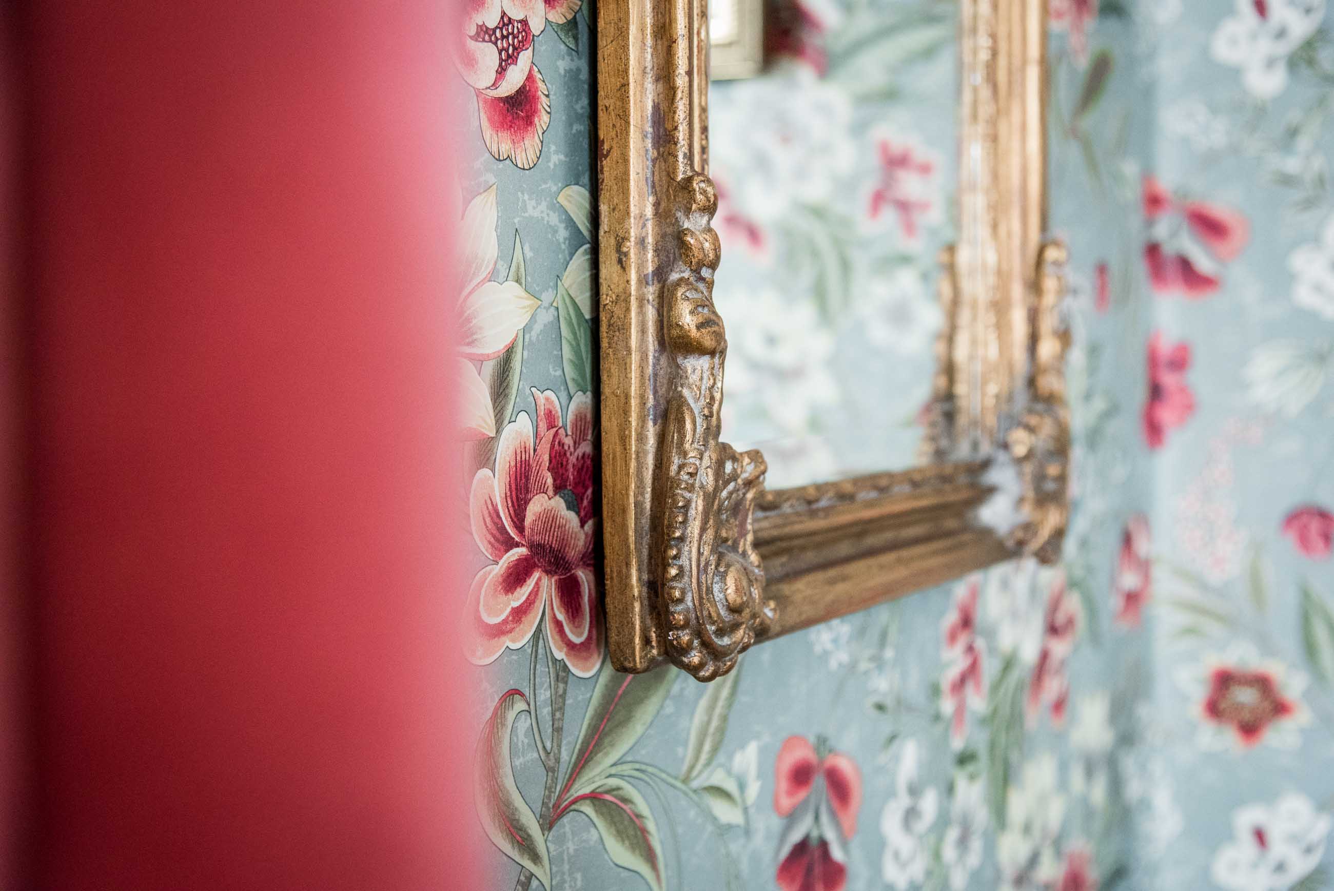 Spegel på hotellrum eggers i göteborg