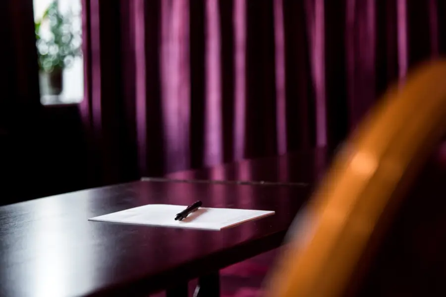 anteckningsblock och penna