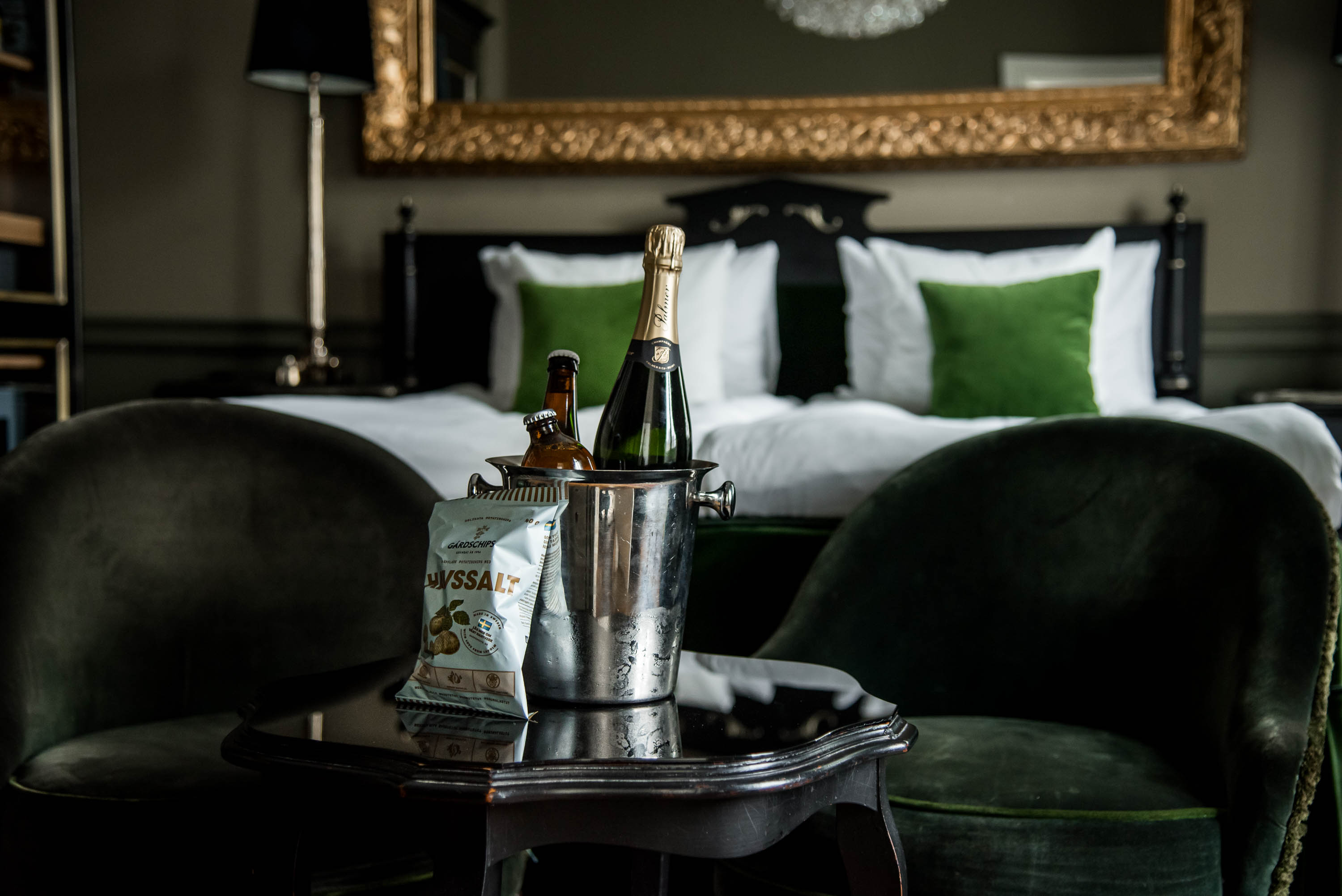 välkomstpaket på hotellrum